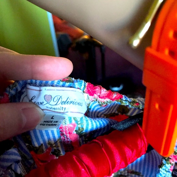 Clothes - Picture 3 of 3